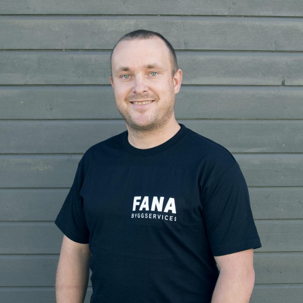 Moderne byggmester i Fana - ekspert på hus og tilbygg, pålitelig byggservice, byggmester Fana, kvalitetsbygg i Bergen, skreddersydde løsninger for ditt byggprosjekt.